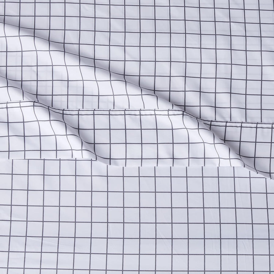Amazon Basics - Queen size 3 piece Lightweight Super Soft Microfiber Duvet Cover Set with 16" Deep Pockets