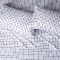 Amazon Basics - Queen size 3 piece Lightweight Super Soft Microfiber Duvet Cover Set with 16