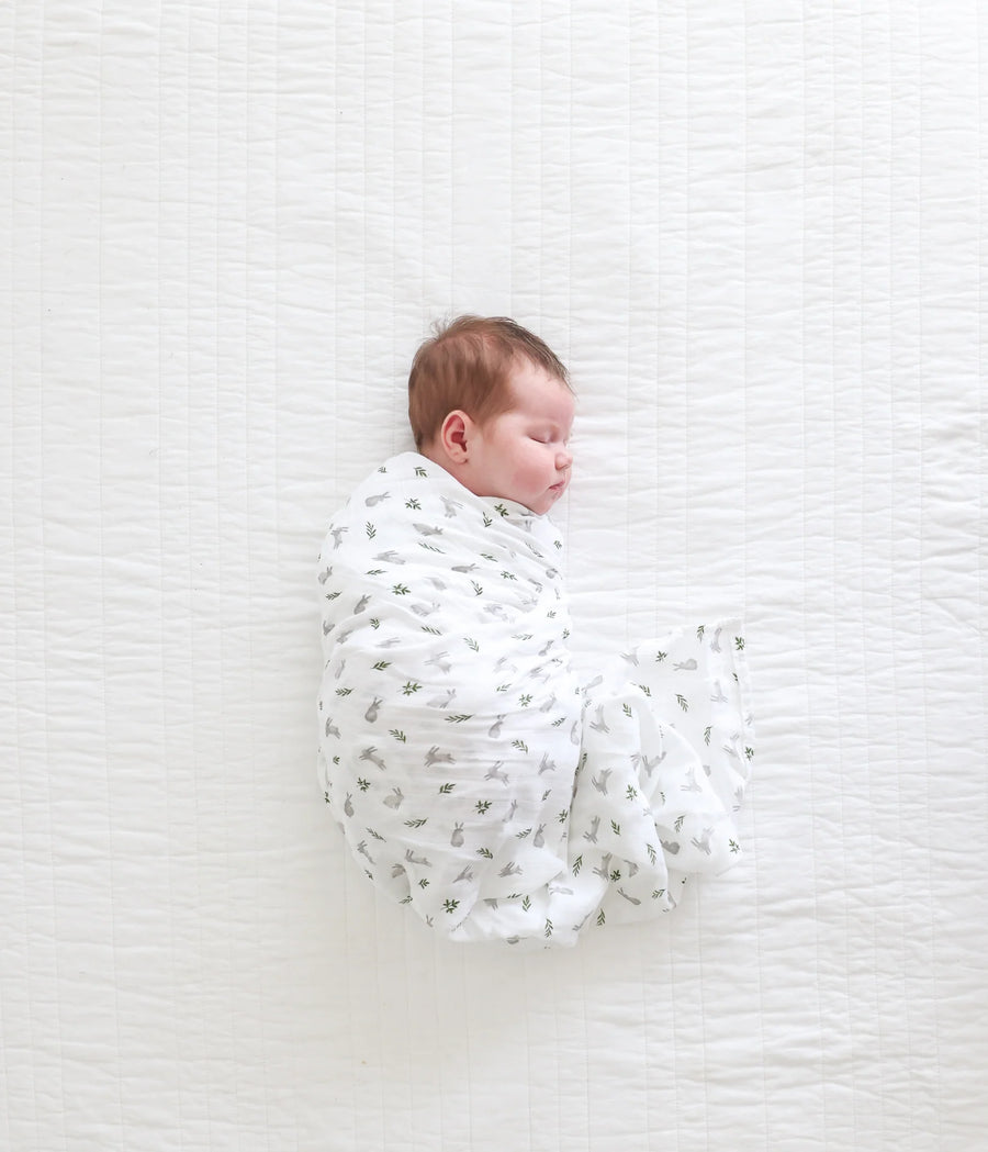Lulujo Muslin Swaddle - Bunnies (100cm x 100cm)