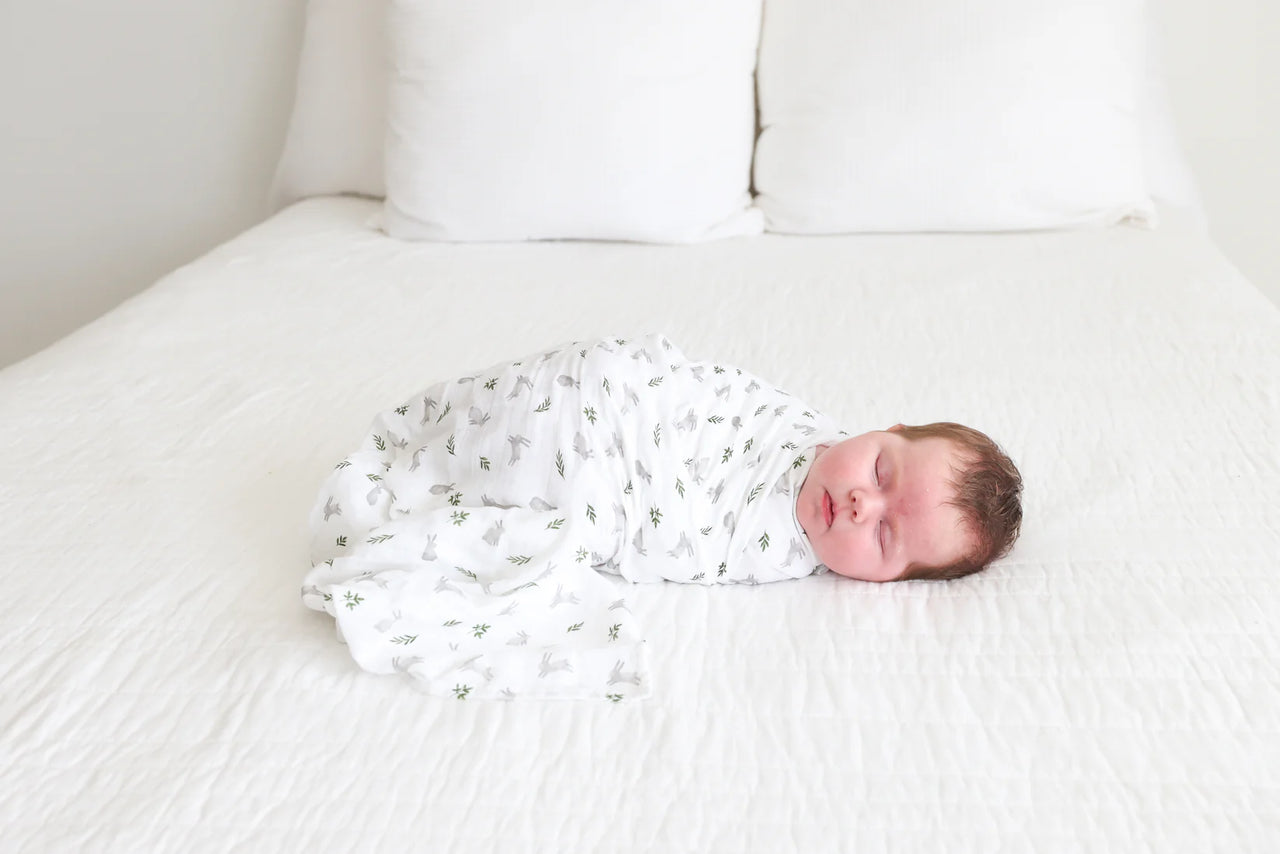 Lulujo Muslin Swaddle - Bunnies (100cm x 100cm)
