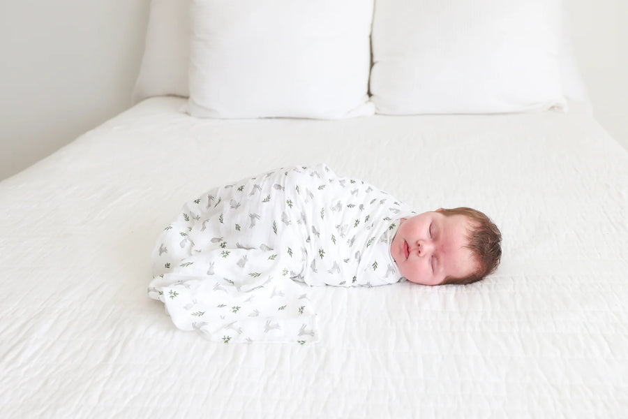 Lulujo Muslin Swaddle - Bunnies (100cm x 100cm)