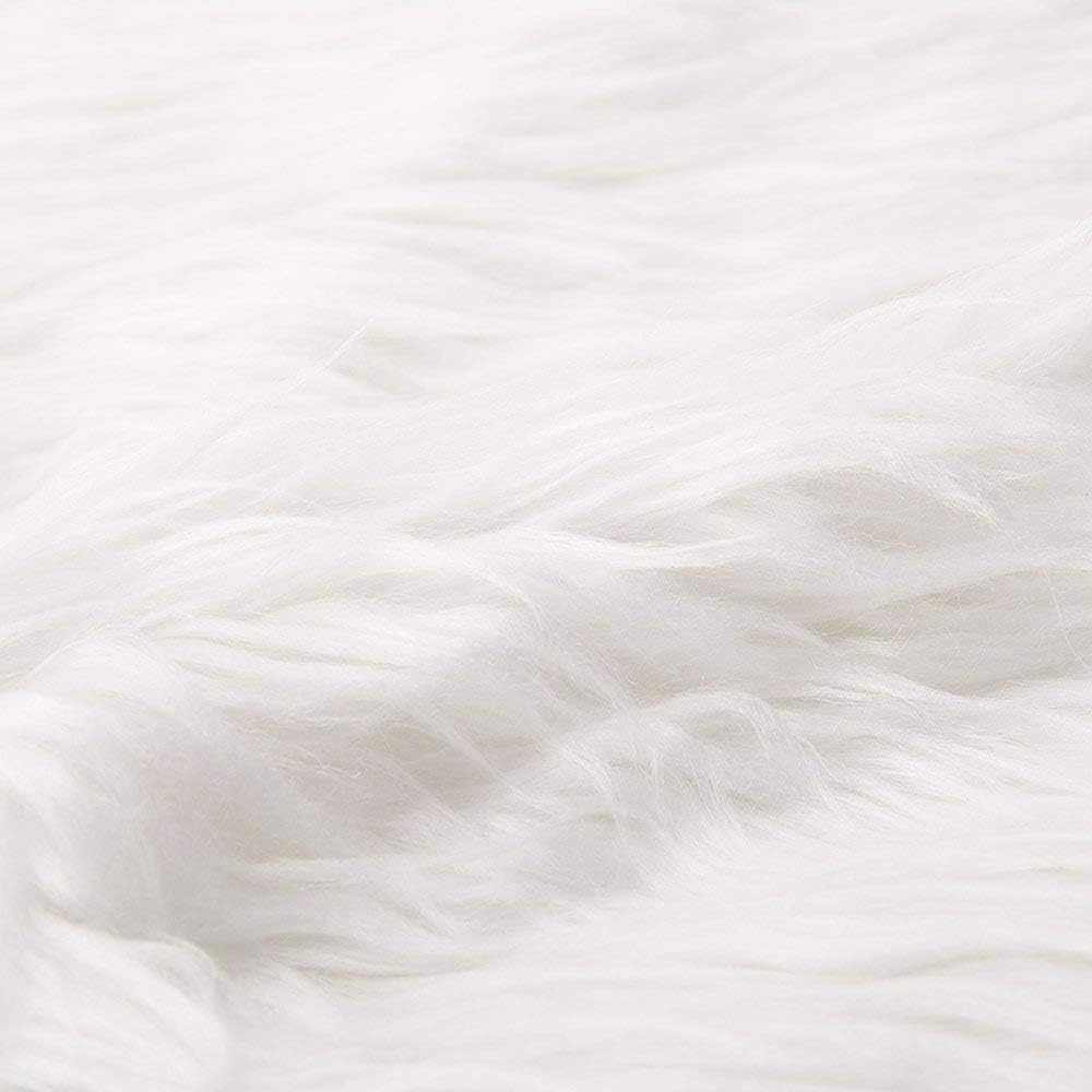 Faux Fur White Christmas Tree Snow Skirt - Large 78 cm - liquidation.store