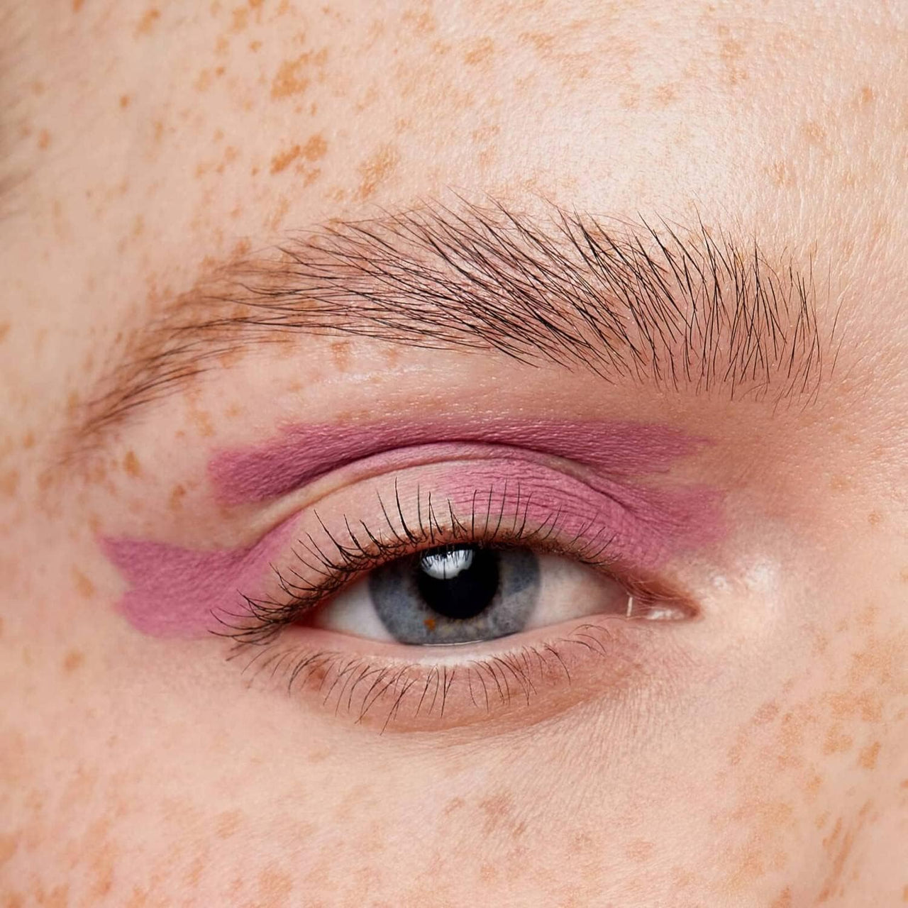 Illamasqua Eye Paint Longwear Liquid Shadow - Rose Latte - liquidation.store