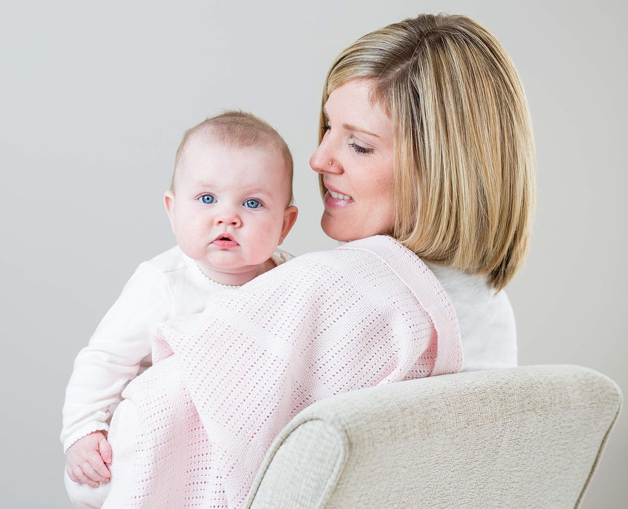 lulujo Baby Cellular Baby Blanket - Pink - liquidation.store