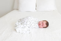 Lulujo Muslin Swaddle - Bunnies (100cm x 100cm) - liquidation.store