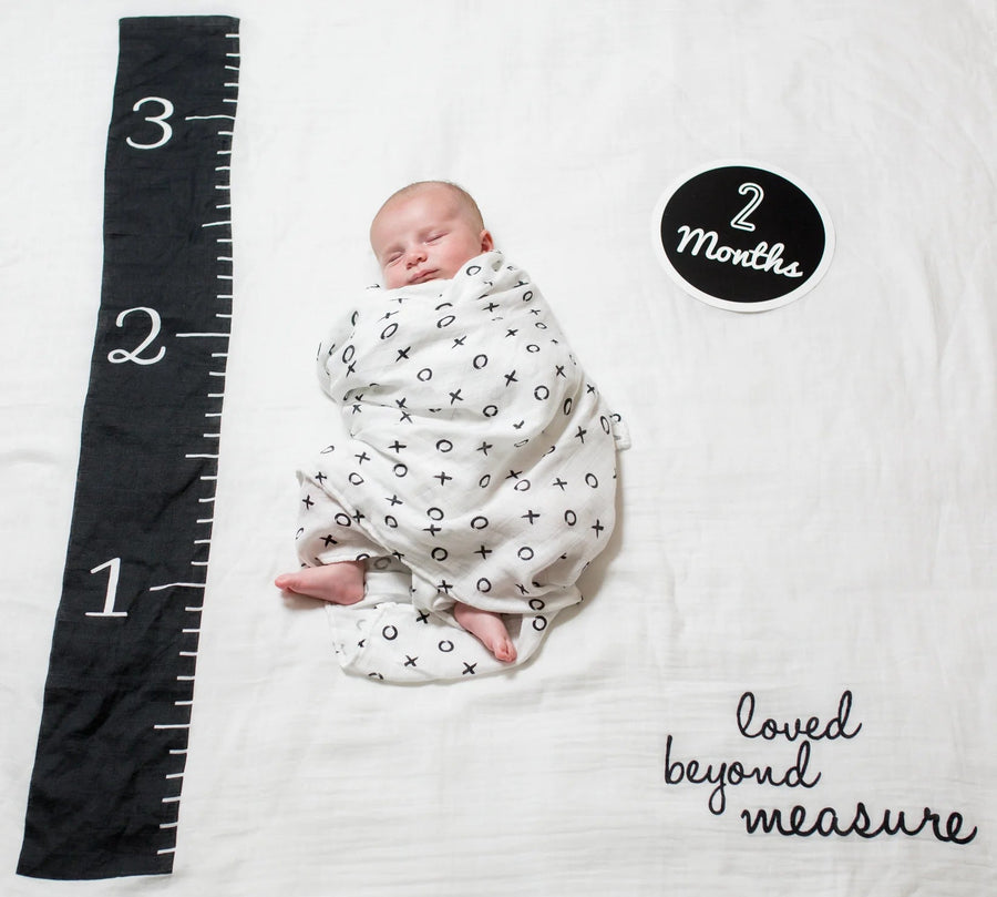 Lulujo Muslin Swaddle & Cards Gift Set- Loved Beyond Measure - liquidation.store