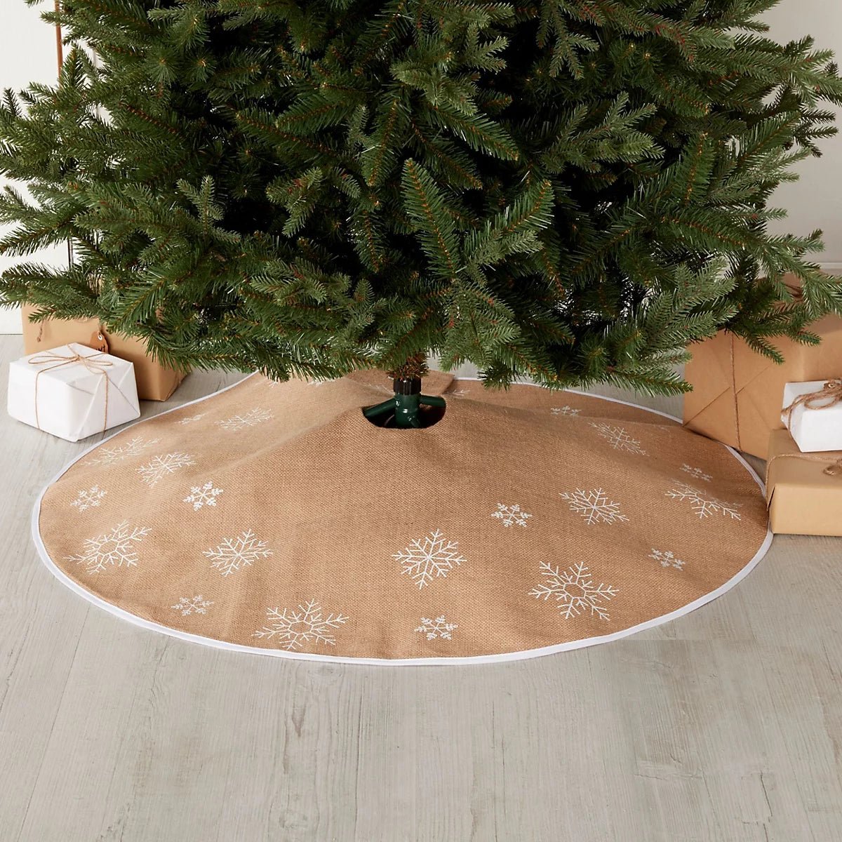 Natural Hessian Nordic Snowflake Tree skirt 99cm (Dia) - liquidation.store