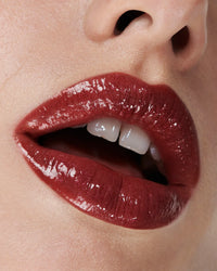 ISAMAYA Lips Refill Pearlescent, vitamin E-infused melting balm - Retrograde