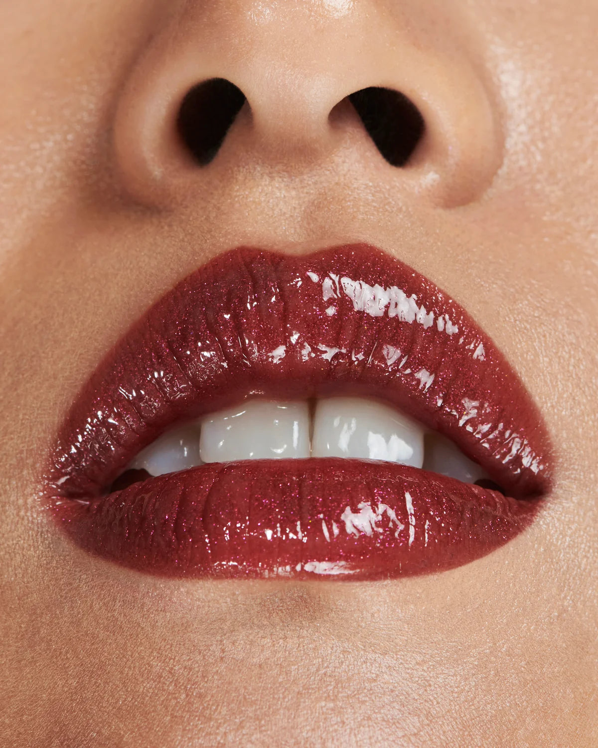 ISAMAYA Lips Refill Pearlescent, vitamin E-infused melting balm - Retrograde