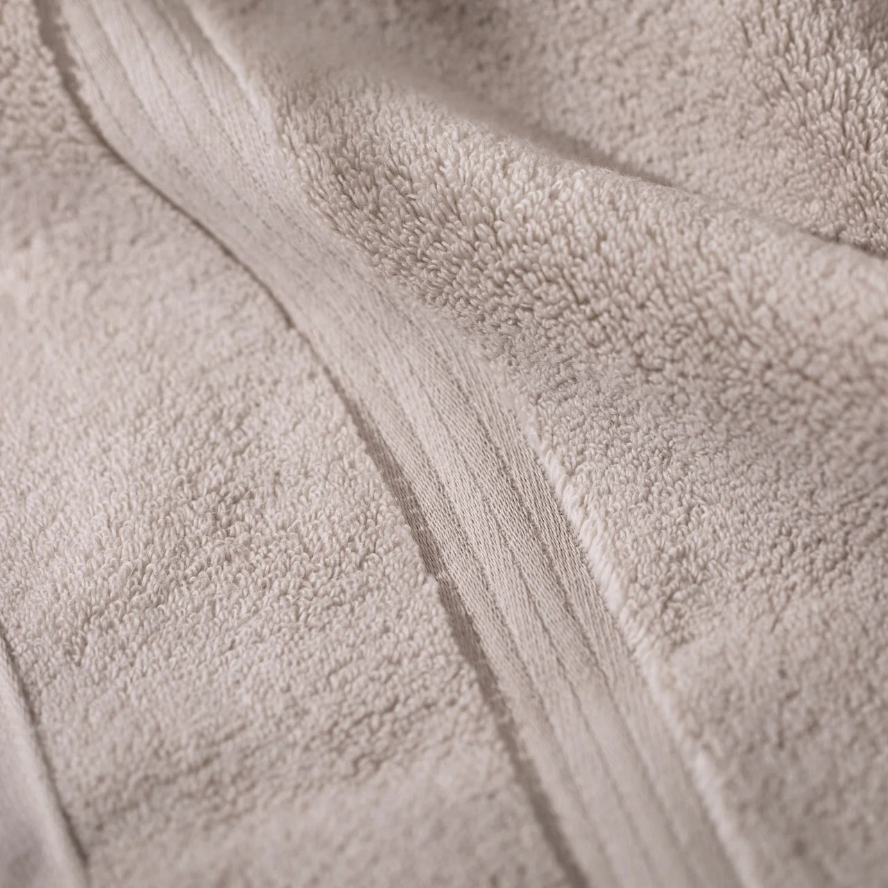 Plush Cotton Bath Towel Oatmeal x3 - liquidation.store