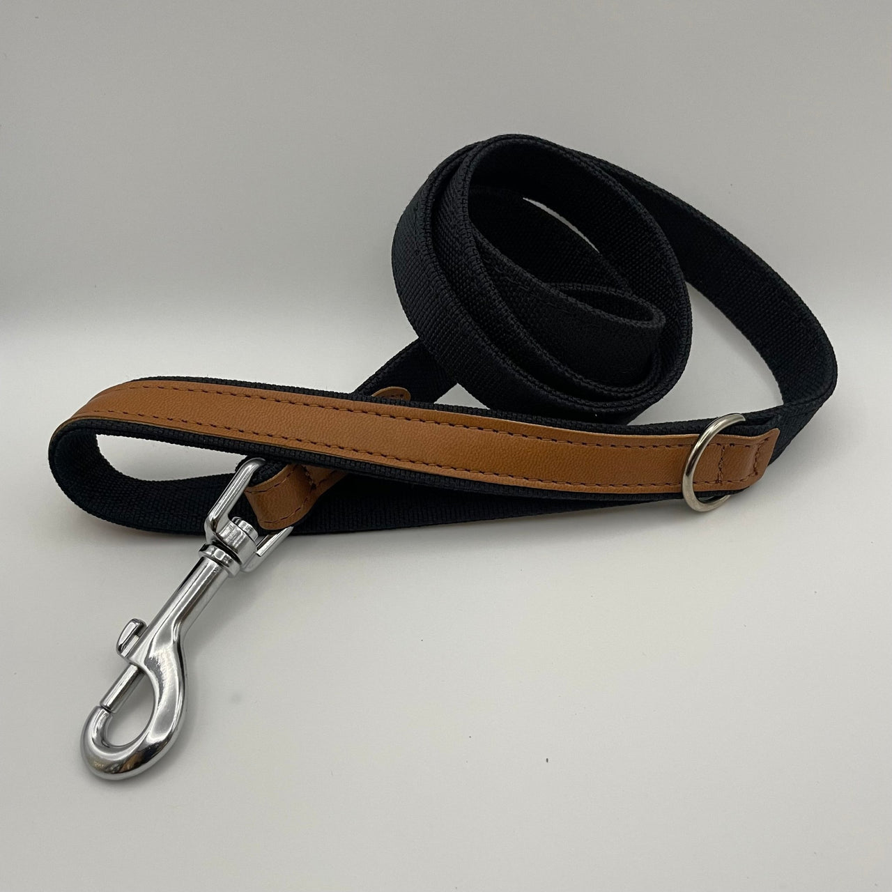 Project Blu Florence Apple Black and Brown Leather Dog Leash 110cm x 2cm - liquidation.store