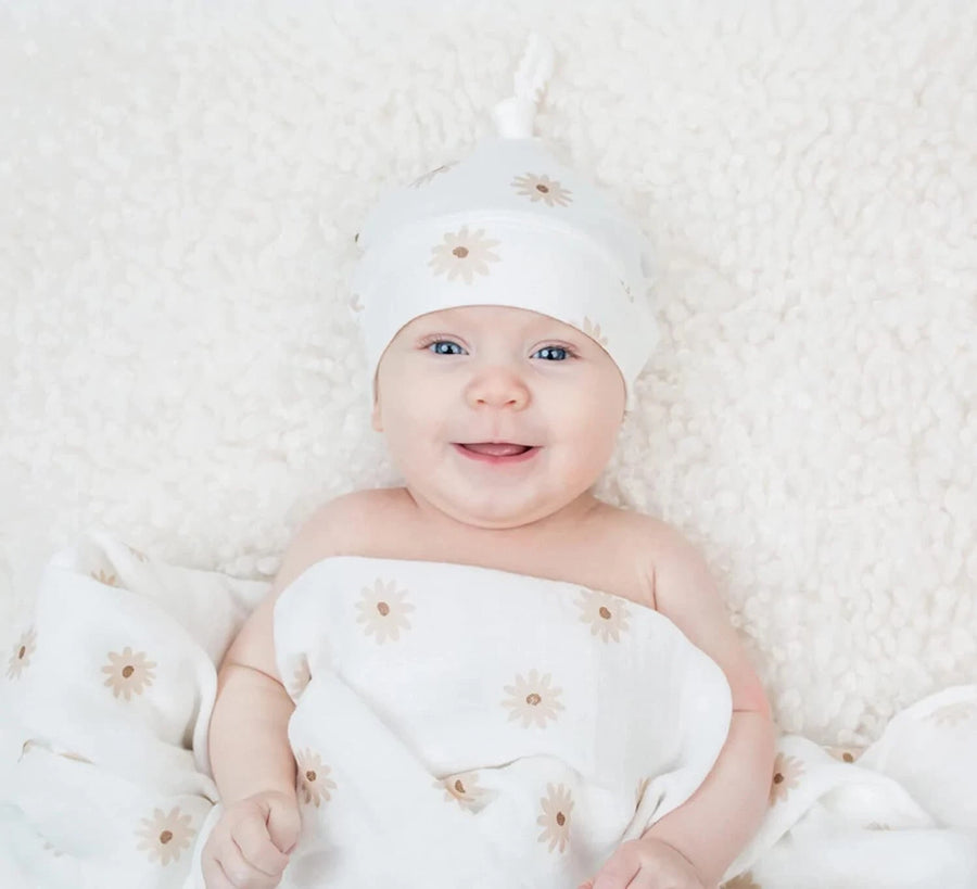 Lulujo Hello, World! Newborn Set - Birth Announcement, Hat & Swaddle