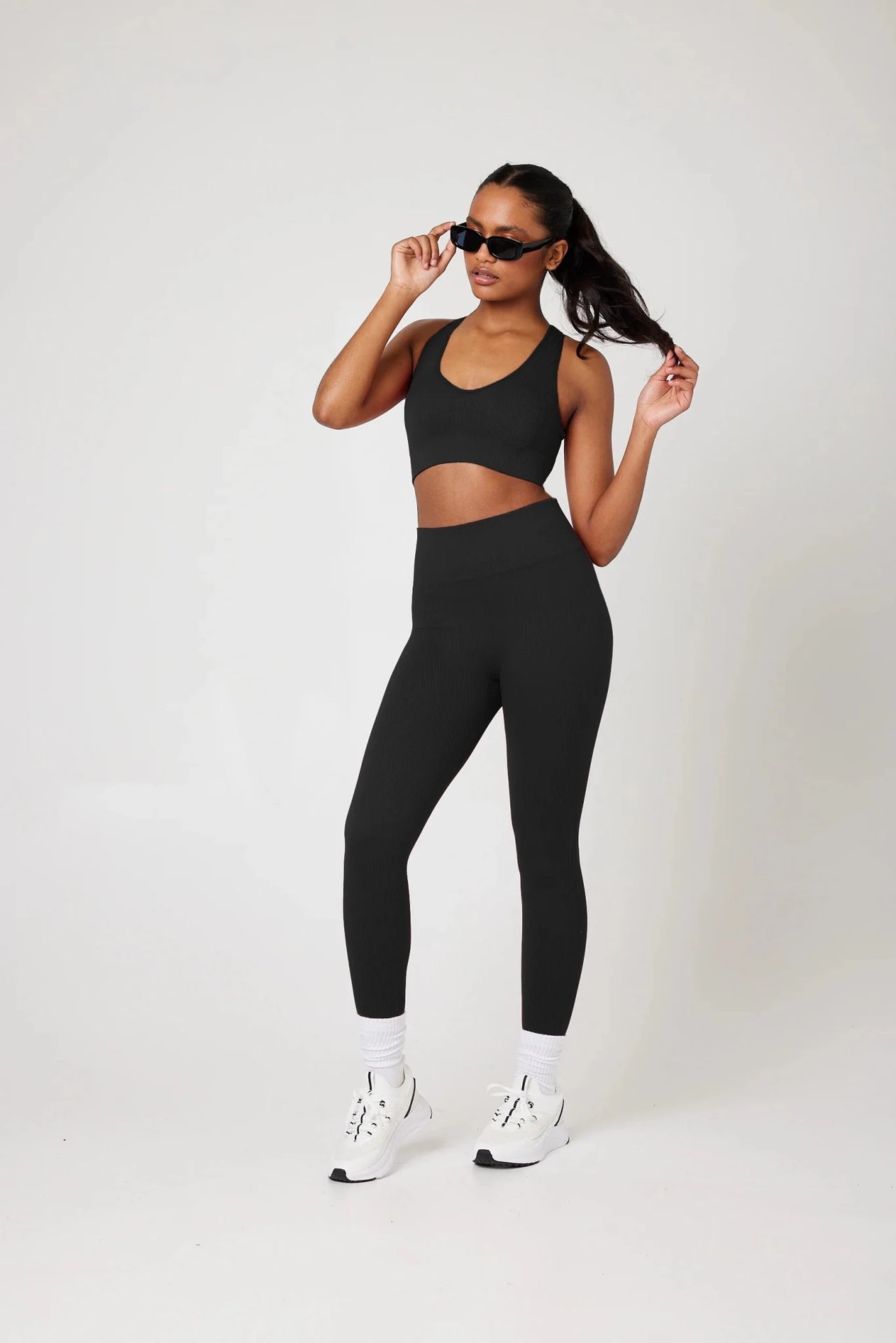 SnuggzFit Seamless Activewear Set with High-Waisted Legging - Black (Various Sizes) - liquidation.store