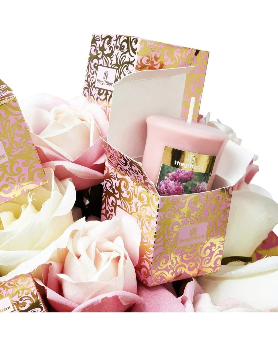 The Gift Box Luxury Candle and Artificial Flower Bouquet - liquidation.store