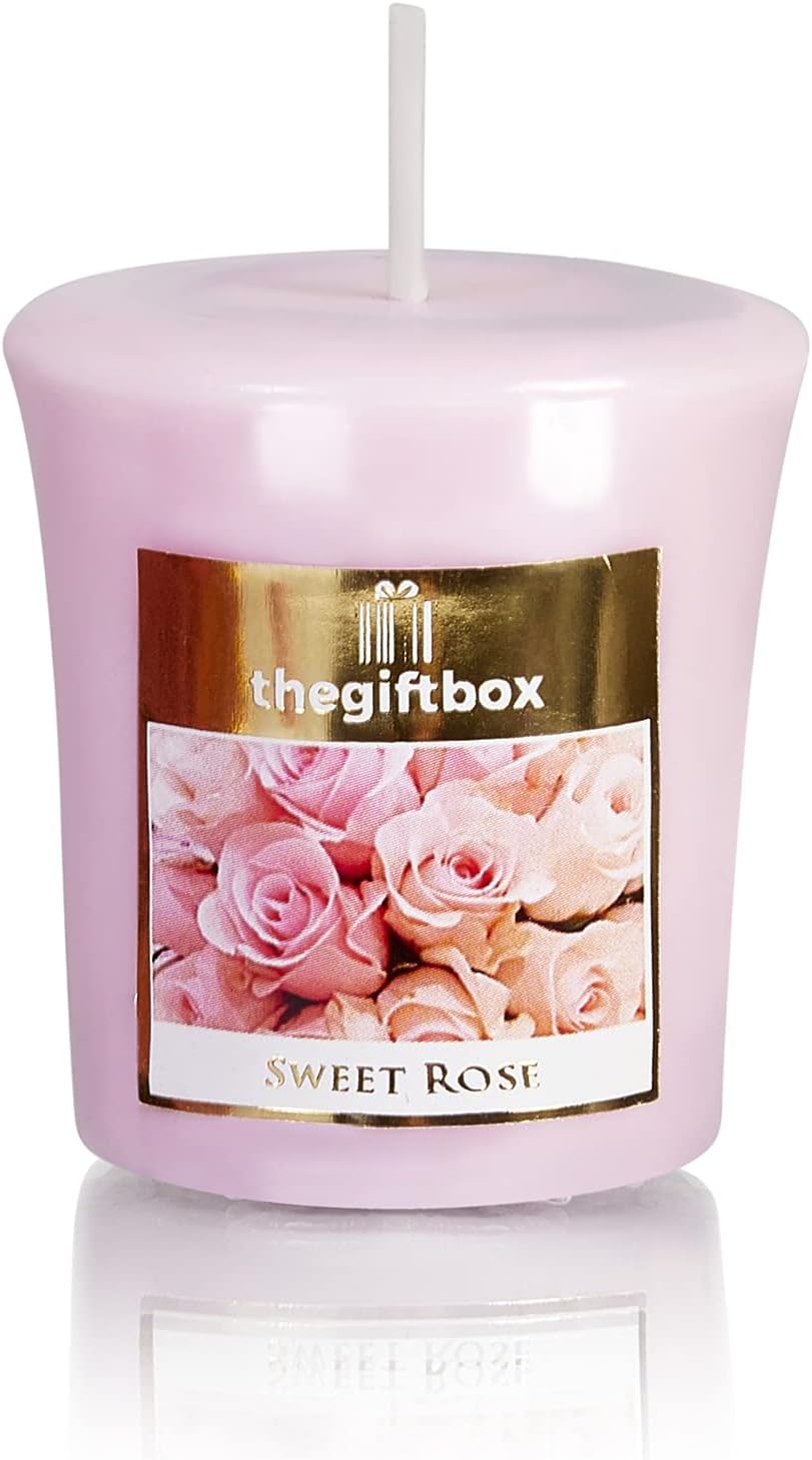 The Gift Box Luxury Candle and Artificial Flower Bouquet - liquidation.store