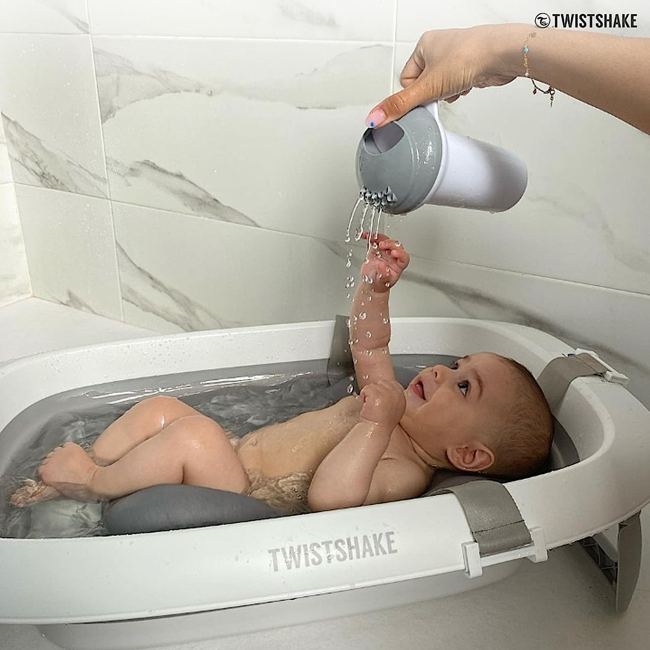 Twistshake Foldable & Non - Slip Baby Bath Tub - 0+ Months - liquidation.store