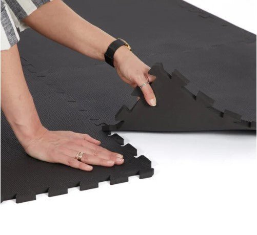 20 Black Interlocking Foam Mats - 30cm x 30cm tiles - liquidation.store